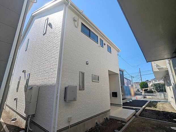現地のご見学予約もスタートしました。周辺で売りに出ている物件も沢山御座います。まとめてご見学ができますのでお気軽にお申しつけください。