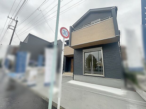 建物が完成しましたので室内のご見学予約スタート。当日のご見学予約も大歓迎です。お気軽にご連絡ください。エステート白馬国分寺店は火曜水曜も営業しております。