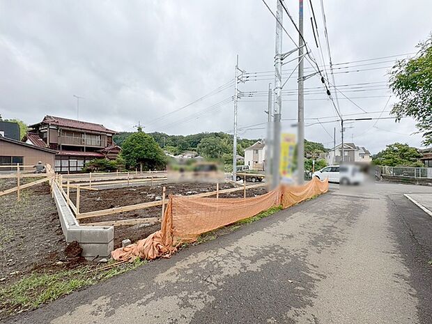 現在建物を建築中です、建築中の物件については現地確認の他、同施工会社の完成施工例のご案内、担当者のプレゼンテーションにてご検討ください。適切なご検討の方法をご説明させて頂きます。