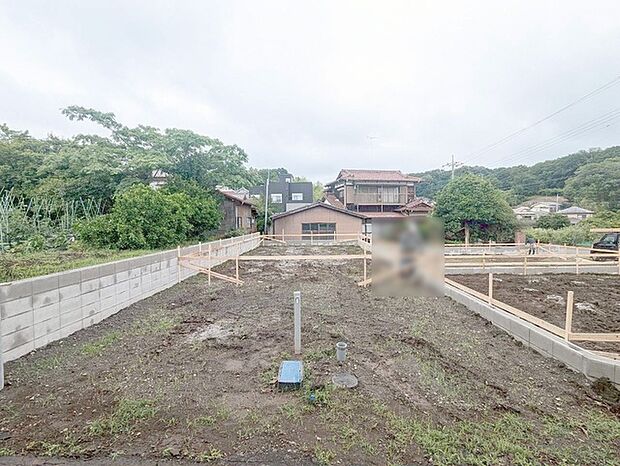 現在建物を建築中です、建築中の物件については現地確認の他、同施工会社の完成施工例のご案内、担当者のプレゼンテーションにてご検討ください。適切なご検討の方法をご説明させて頂きます。