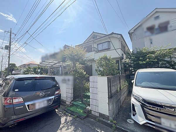 土地物件にはご確認頂くポイントがたくさんございます、土地だけのご見学の際もご遠慮せず、ぜひお気軽に担当スタッフにお申しつけくださいませ。