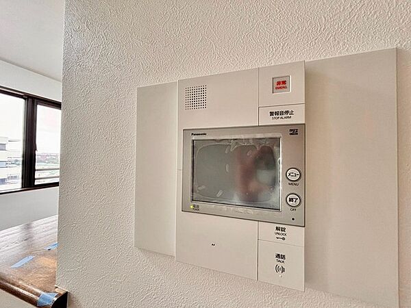 実際に室内をご見学頂くと生活のイメージが広がります。家具を置いたイメージや窓からの景色など、現地で体感ください。