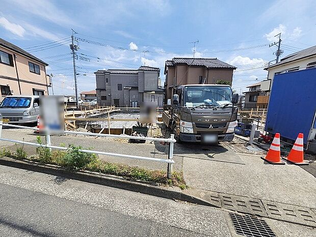 現在建物を建築中です、建築中の物件については現地確認の他、同施工会社の完成施工例のご案内、担当者のプレゼンテーションにてご検討ください。適切なご検討の方法をご説明させて頂きます。 
