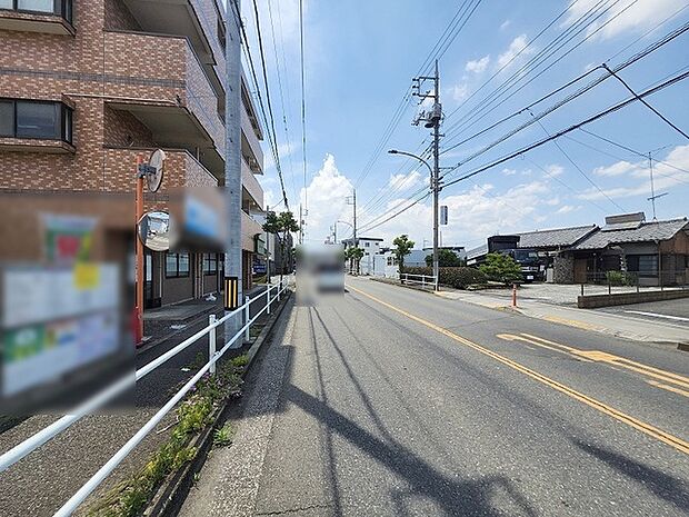 個々の優先事項や好みに基づいて考慮することが重要、 様々なライフスタイル、自分や家族にとってマッチする街並みを選ぶことが大切です。