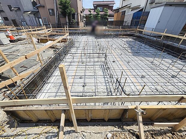 現在建物を建築中です、建築中の物件については現地確認の他、同施工会社の完成施工例のご案内、担当者のプレゼンテーションにてご検討ください。適切なご検討の方法をご説明させて頂きます。