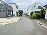 外観：周辺は住宅が建ち並ぶ閑静な住宅街です。 
