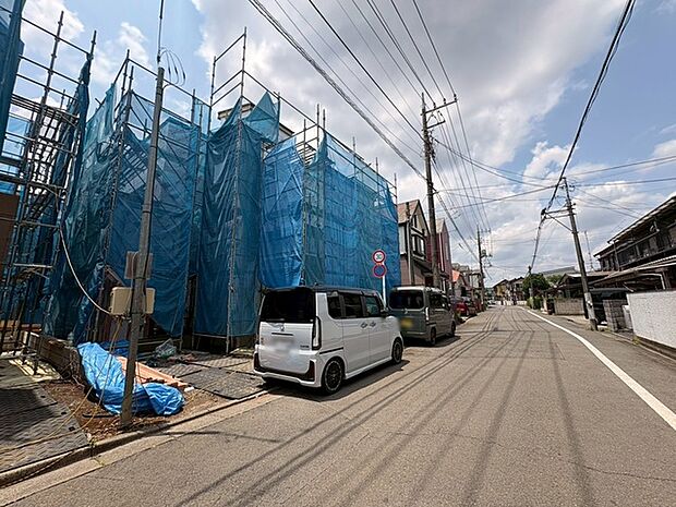 周辺は住宅が建ち並ぶ閑静な住宅街です。 