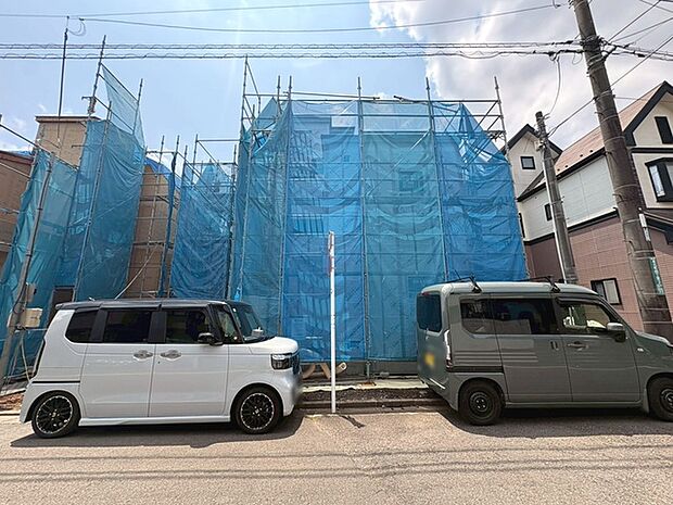 現在建物を建築中です、建築中の物件については現地確認の他、同施工会社の完成施工例のご案内、担当者のプレゼンテーションにてご検討ください。適切なご検討の方法をご説明させて頂きます。 
