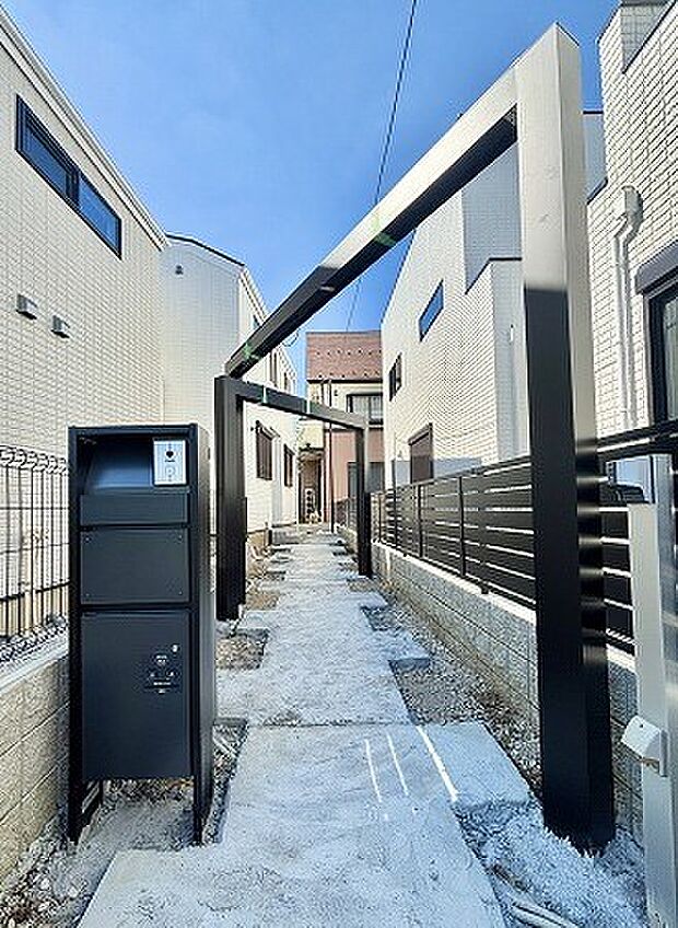 現地のご見学予約もスタートしました。周辺で売りに出ている物件も沢山御座います。まとめてご見学ができますのでお気軽にお申しつけください。