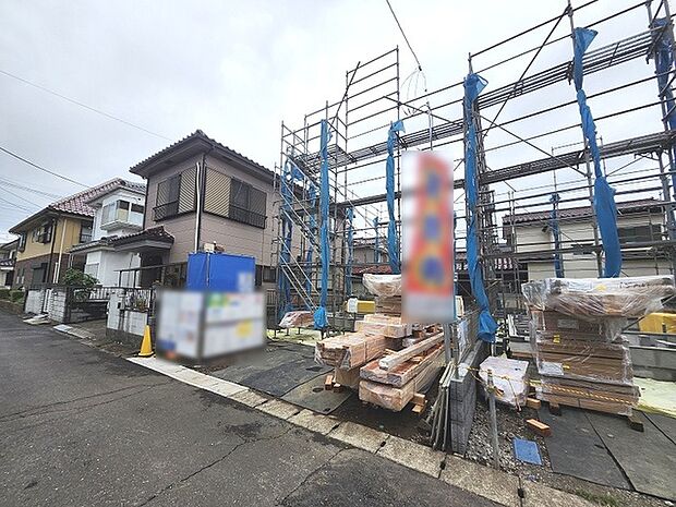 現在建物を建築中です、建築中の物件については現地確認の他、同施工会社の完成施工例のご案内、担当者のプレゼンテーションにてご検討ください。適切なご検討の方法をご説明させて頂きます。 