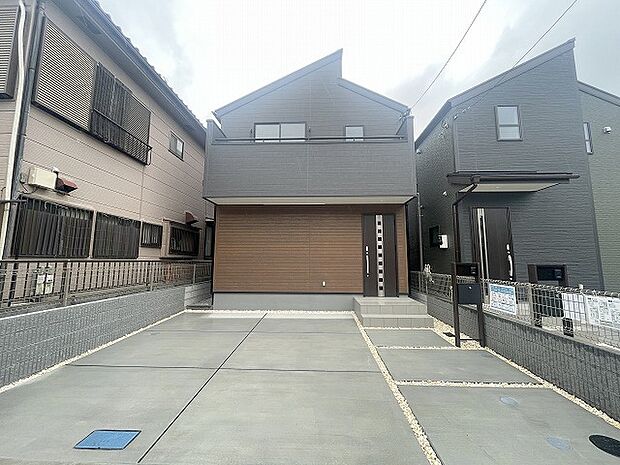 建物が完成しましたので室内のご見学予約スタート。当日のご見学予約も大歓迎です。お気軽にご連絡ください。エステート白馬国分寺店は火曜水曜も営業しております。