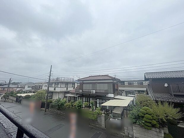 窓からの眺望です。実際に現地で眺望もご確認ください。