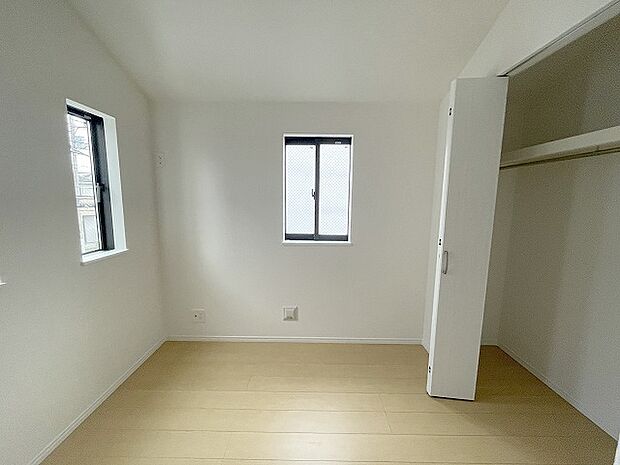 各お部屋に収納が設置されています。 