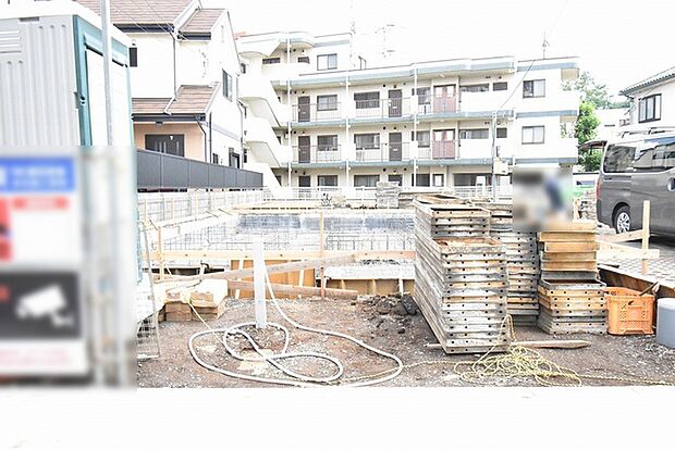 現在建物を建築中です、建築中の物件については現地確認の他、同施工会社の完成施工例のご案内、担当者のプレゼンテーションにてご検討ください。適切なご検討の方法をご説明させて頂きます。