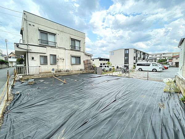 土地物件にはご確認頂くポイントがたくさんございます、土地だけのご見学の際もご遠慮せず、ぜひお気軽に担当スタッフにお申しつけくださいませ。