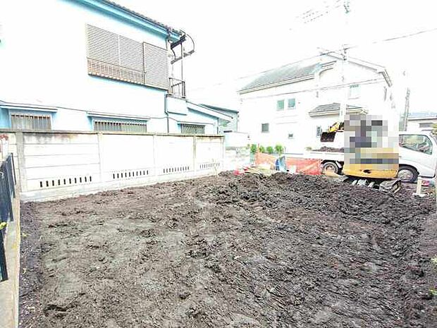 現在建物を建築中です、建築中の物件については現地確認の他、同施工会社の完成施工例のご案内、担当者のプレゼンテーションにてご検討ください。
