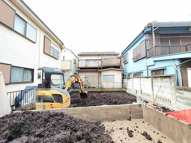 自然に恵まれた豊かな緑と美しいロケーションが特徴です。穏やかな暮らしやリラックスした健康的な生活が送れそう。日々の喧騒から離れ、自然に囲まれた癒しの場所はいかがでしょうか。