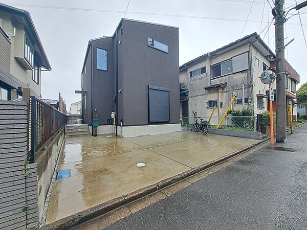 実際に室内をご見学頂くと生活のイメージが広がると思います。家具を置いたイメージや窓からの景色など。
