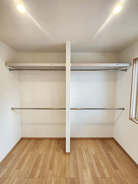 各お部屋に収納が設置されています。