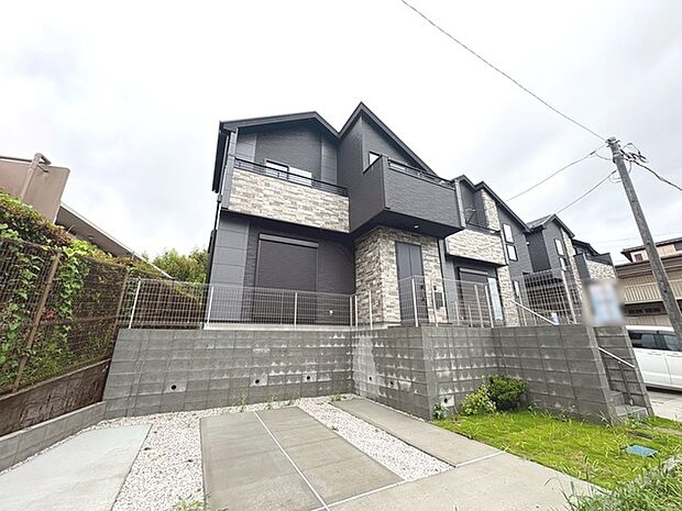 建物が完成しましたので室内のご見学予約スタート。当日のご見学予約も大歓迎です。お気軽にご連絡ください。エステート白馬国分寺店は火曜水曜も営業しております。