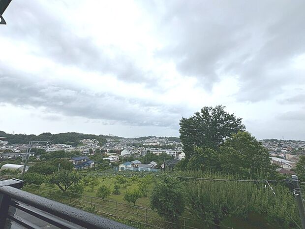 お家からの眺望です。開放感のある眺め。