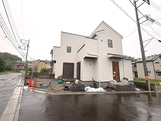 建物のモデルハウスのご見学予約もスタートしました。当日のご見学予約も大歓迎ですので、お気軽にお問合せください。 