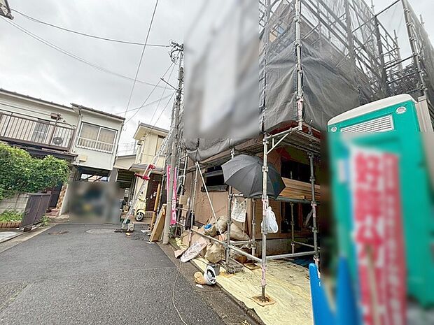 現在建物を建築中です、建築中の物件については現地確認の他、同施工会社の完成施工例のご案内、担当者のプレゼンテーションにてご検討ください。適切なご検討の方法をご説明させて頂きます。 