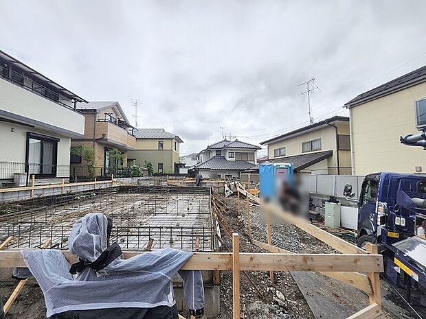 現在建物を建築中です、建築中の物件については現地確認の他、同施工会社の完成施工例のご案内、担当者のプレゼンテーションにてご検討ください。適切なご検討の方法をご説明させて頂きます。
