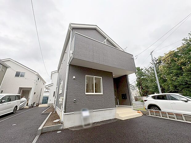 建物が完成しましたので室内のご見学予約スタート。当日のご見学予約も大歓迎です。お気軽にご連絡ください。エステート白馬国分寺店は火曜水曜も営業しております。