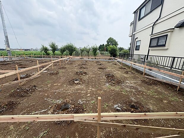 現在建物を建築中です、建築中の物件については現地確認の他、同施工会社の完成施工例のご案内、担当者のプレゼンテーションにてご検討ください。適切なご検討の方法をご説明させて頂きます。