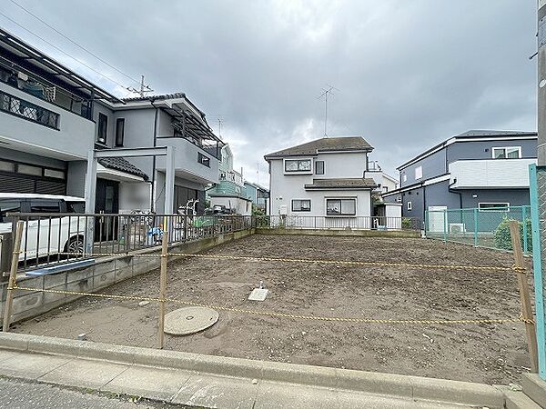 現地のご見学予約もスタートしました。周辺で売りに出ている物件も沢山御座います。まとめてご見学ができますのでお気軽にお申しつけください。