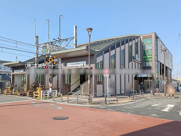 京王電鉄「多磨霊園」駅(1840m)