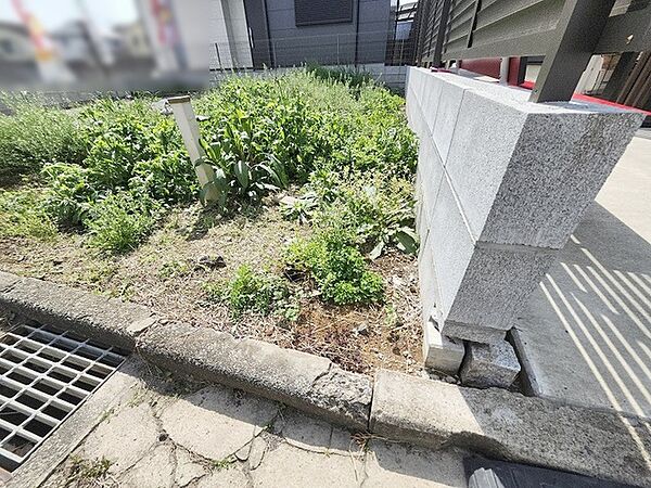 周辺のエリアで他にも沢山売りに出ている物件があります。インターネット掲載前の情報などもありますのでお気軽にお問合せください。まとめてご見学できます。
