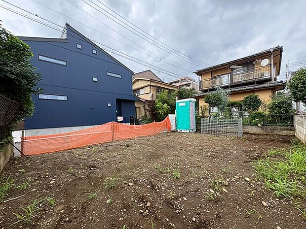 現在建物を建築中です、建築中の物件については現地確認の他、同施工会社の完成施工例のご案内、担当者のプレゼンテーションにてご検討ください。適切なご検討の方法をご説明させて頂きます。