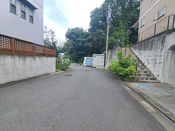 個々の優先事項や好みに基づいて考慮することが重要、 様々なライフスタイル、自分や家族にとってマッチする街並みを選ぶことが大切です。
