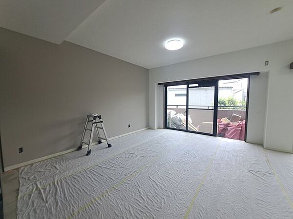 家族が一番集まる場所だから広々としつつも素敵な空間であって欲しい。みんながくつろぐリビングからキッチンまでが一つの空間のように繋がる間取り。