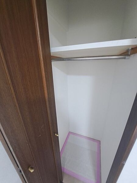 各お部屋に収納が設置されています。