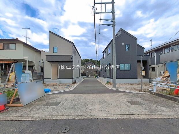 周辺は住宅が建ち並ぶ閑静な住宅街です。