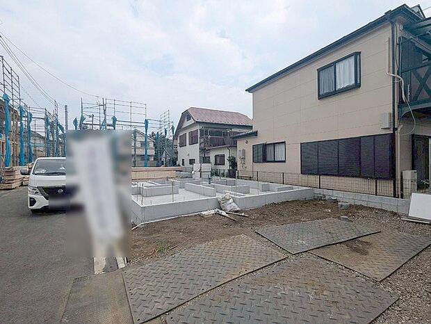 現在建物を建築中です、建築中の物件については現地確認の他、同施工会社の完成施工例のご案内、担当者のプレゼンテーションにてご検討ください。適切なご検討の方法をご説明させて頂きます。