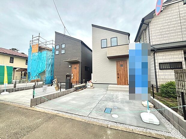 周辺は住宅が建ち並ぶ閑静な住宅街です。