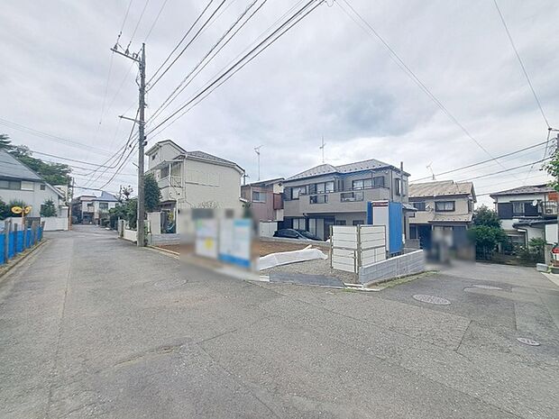 安心して暮らすことのできる住宅街。 住宅地の道路は一般に交通量が少なく車などの騒音が少ないため、住民にとって静かな生活環境が提供されます。
