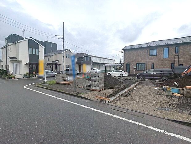 周辺は住宅が建ち並ぶ閑静な住宅街です。