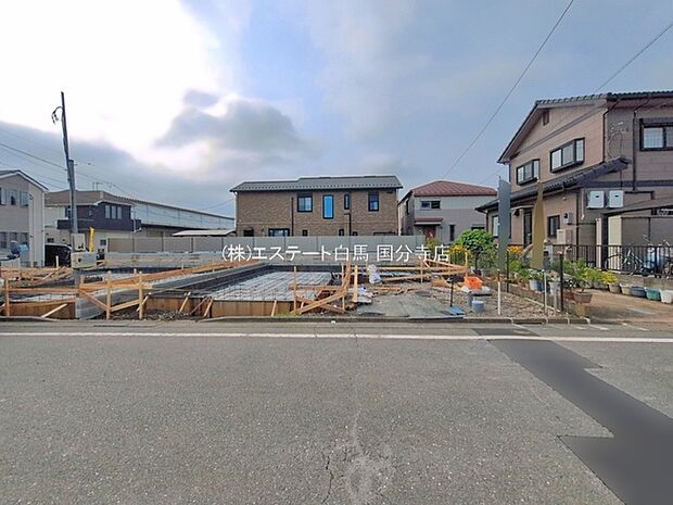 現在建物を建築中です、建築中の物件については現地確認の他、同施工会社の完成施工例のご案内、担当者のプレゼンテーションにてご検討ください。適切なご検討の方法をご説明させて頂きます。