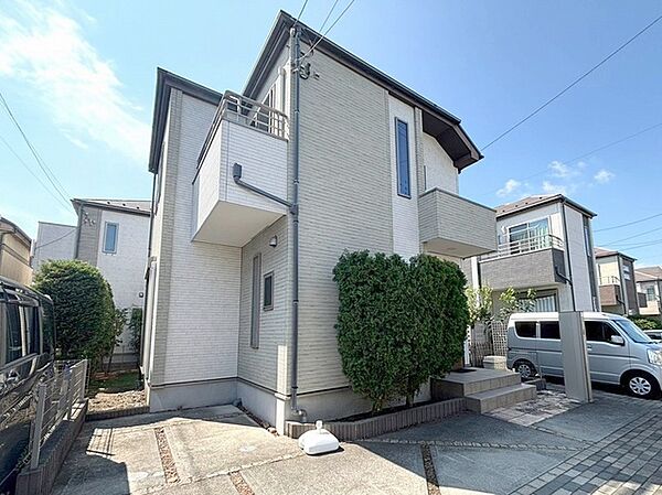 建物が完成しましたので室内のご見学予約スタート。当日のご見学予約も大歓迎です。お気軽にご連絡ください。エステート白馬国分寺店は火曜水曜も営業しております。