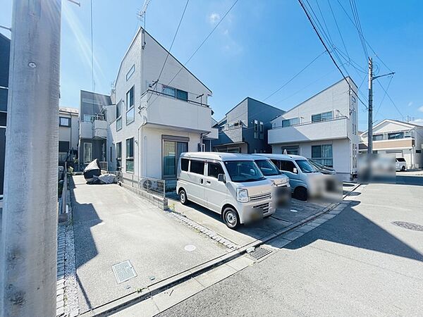 現地のご見学予約もスタートしました。周辺で売りに出ている物件も沢山御座います。まとめてご見学ができますのでお気軽にお申しつけください。