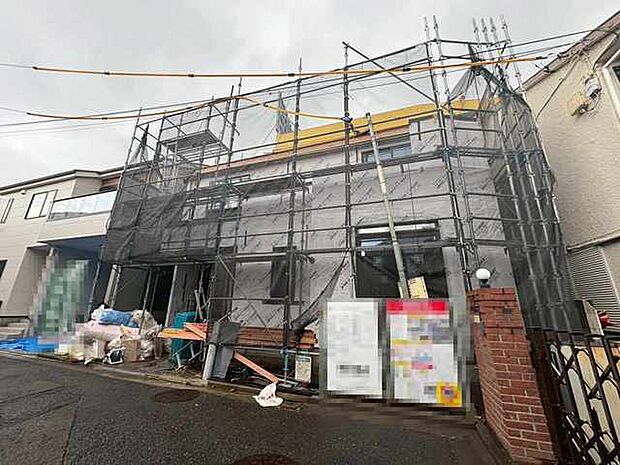 現在建物を建築中です、建築中の物件については現地確認の他、同施工会社の完成施工例のご案内、担当者のプレゼンテーションにてご検討ください。適切なご検討の方法をご説明させて頂きます。