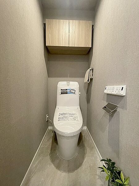 トイレにはウォシュレット機能を標準装備。