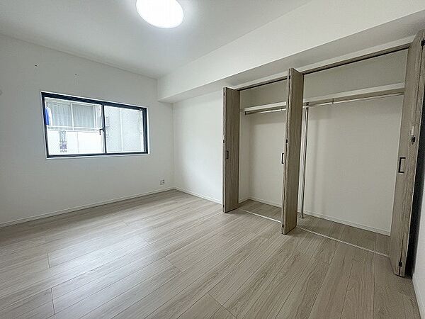 各お部屋に収納が設置されています。