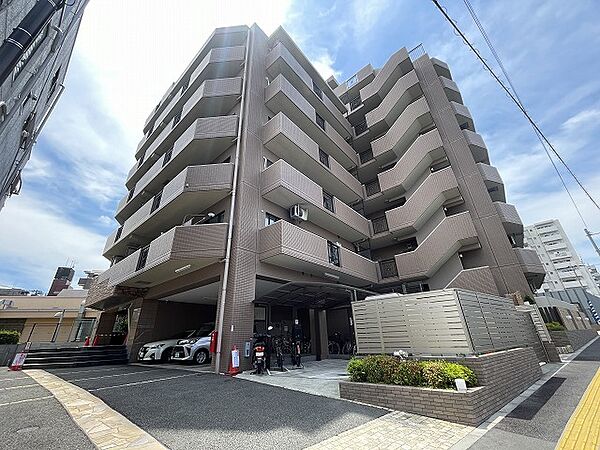 実際に室内をご見学頂くと生活のイメージが広がります。家具を置いたイメージや窓からの景色など、現地で体感ください。