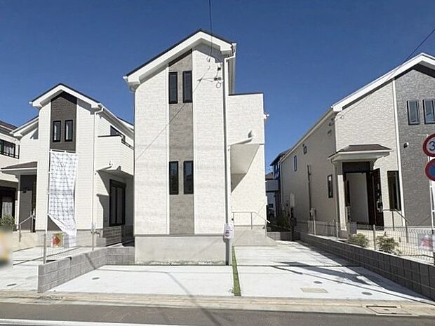 建物が完成しましたので室内のご見学予約スタート。当日のご見学予約も大歓迎です。お気軽にご連絡ください。エステート白馬国分寺店は火曜水曜も営業しております。 